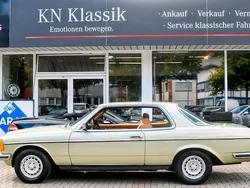 Grün Gebraucht 1978 Mercedes 230 Coupé | 9.999 €