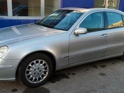 Silber Gebraucht 2003 Mercedes E240 Limousine | 3.499 € (Guter Preis)