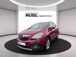 Orientrot/velvet red met Gebraucht 2013 Opel Mokka SUV | 9.490 € (Fairer Preis)