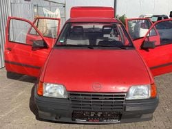 Rot Gebraucht 1988 Opel Kadett Limousine | 2.900 €