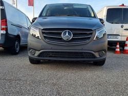 Grau Gebraucht 2022 Mercedes Vito Edition Kombi | 48.500 €