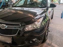 Schwarz Gebraucht 2013 Chevrolet Cruze Limousine | 2.000 € (Superpreis)