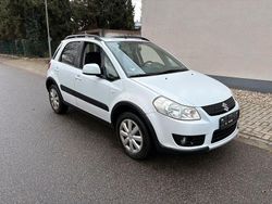 Weiß Gebraucht 2009 Suzuki SX4 Club Limousine | 3.250 € (Guter Preis)