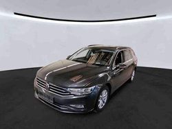 Grau Gebraucht 2023 VW Passat Business Kombi | 16.899 € (Guter Preis)