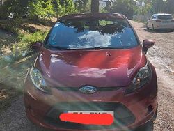 Rot Gebraucht 2009 Ford Fiesta Kleinwagen | 2.500 €