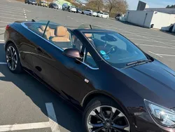 Braun Gebraucht 2017 Opel Cascada Cabrio | 11.300 € (Etwas zu teuer)