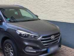 Braun Gebraucht 2017 Hyundai Tucson SUV | 15.999 € (Etwas zu teuer)