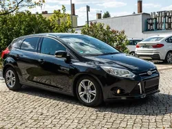 Blau Gebraucht 2013 Ford Focus Titanium Limousine | 4.499 € (Fairer Preis)