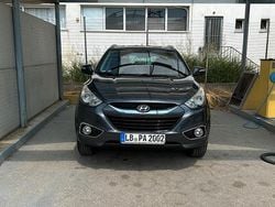 Grau Gebraucht 2011 Hyundai ix35 SUV | 7.300 € (Etwas zu teuer)