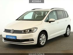Weiß Gebraucht 2022 VW Touran Comfortline Van / Kleinbus | 24.990 € (Fairer Preis)