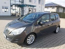 Grau Gebraucht 2013 Opel Meriva Active Van / Kleinbus | 6.750 € (Fairer Preis)