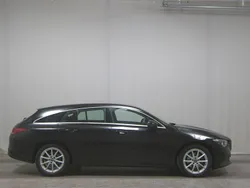 Schwarz Gebraucht 2021 Mercedes CLA180 Shooting Brake Kombi | 17.680 € (Guter Preis)