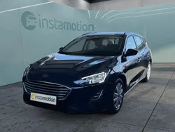 Blau Gebraucht 2020 Ford Focus Kombi | 15.149 € (Fairer Preis)
