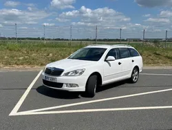 Weiß Gebraucht 2010 Skoda Octavia Ambiente Kombi | 2.500 € (Superpreis)