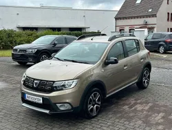 Gebraucht 2018 Dacia Sandero Celebration Kleinwagen | 8.950 € (Guter Preis)