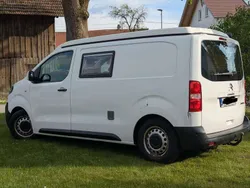 Weiß Gebraucht 2018 Citroën Jumpy Profi Van / Kleinbus | 27.755 €
