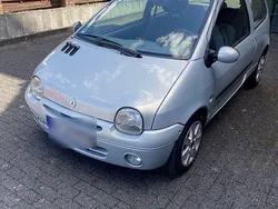 Silber Gebraucht 2003 Renault Twingo Initiale Kleinwagen | 2.200 € (Fairer Preis)