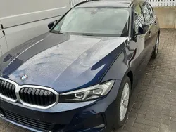 Blau Gebraucht 2024 BMW 318 Sport Line Kombi | 30.900 € (Superpreis)