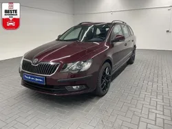 Rot (rosso brunellorot metallic Gebraucht 2014 Skoda Superb Kombi | 12.980 € (Fairer Preis)