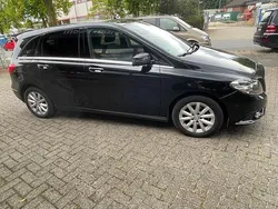 Kosmosschwarz metallic Gebraucht 2013 Mercedes B180 Edition Van / Kleinbus | 11.900 € (Guter Preis)