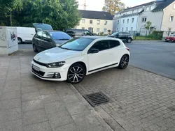 Weiß Gebraucht 2015 VW Scirocco Coupé | 9.000 €