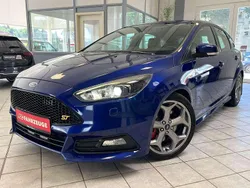Blau Gebraucht 2016 Ford Focus ST Limousine | 12.990 € (Fairer Preis)