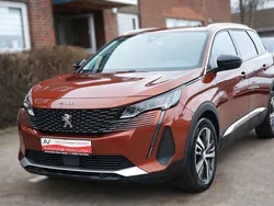 Lackierung cuprite/metallic kl Gebraucht 2021 Peugeot 5008 Allure Van / Kleinbus | 19.600 € (Superpreis)