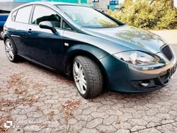 Grau Gebraucht 2006 Seat Leon Limousine | 3.500 €