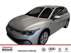 Reflexsilbermetallic Gebraucht 2024 VW Golf VIII Style Limousine | 30.290 € (Fairer Preis)
