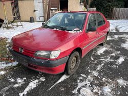 Rot Gebraucht 1984 Peugeot 306 Limousine | 450 €