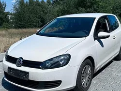 Weiß Gebraucht 2009 VW Golf VI Trendline Limousine | 2.999 € (Fairer Preis)