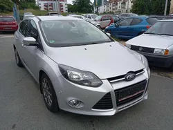 Silber Gebraucht 2011 Ford Focus Limousine | 4.990 € (Guter Preis)