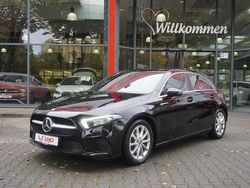 Kosmosschwarz metallic Gebraucht 2018 Mercedes A140 Progressive Limousine | 20.990 €