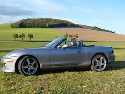 Grau Gebraucht 2005 Mazda MX5 Cabrio | 18.300 €