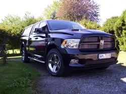 Schwarz Gebraucht 2011 Dodge Ram Abholung | 29.990 € (Teuer)