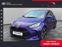Blau Gebraucht 2024 Toyota Yaris Hybrid Team Limousine | 25.880 € (Fairer Preis)