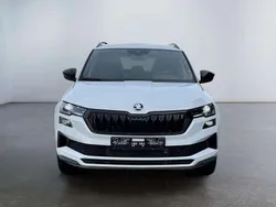 Velvet rot metallic Neu 2025 Skoda Karoq SportLine SUV | 36.020 € (Fairer Preis)
