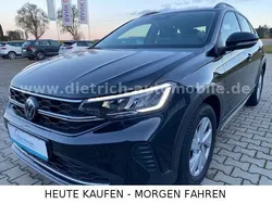 Deep black perleffekt (metallic) Gebraucht 2023 VW Taigo Life SUV | 18.290 € (Fairer Preis)