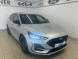 Silber Gebraucht 2023 Ford Focus ST-Line X Limousine | 20.980 € (Guter Preis)