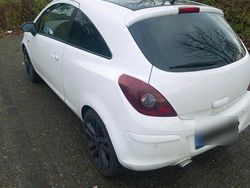 Weiß Gebraucht 2011 Opel Corsa Kleinwagen | 1.600 € (Guter Preis)