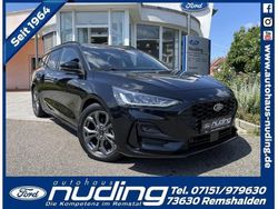 Obsidianschwarz (metallic) Gebraucht 2024 Ford Focus Kombi | 25.790 € (Fairer Preis)
