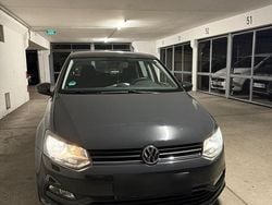 Grau Gebraucht 2015 VW Polo Trendline Kleinwagen | 6.499 € (Guter Preis)