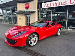Rot Gebraucht 2019 Ferrari 812 Coupé | 299.900 €