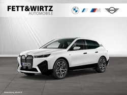 Mineralweiss Gebraucht 2023 BMW iX SUV | 83.800 € (Teuer)