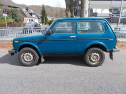Blau Gebraucht 2011 Lada niva SUV | 5.950 € (Etwas zu teuer)