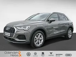 Polsterfarbe: schwarz Gebraucht 2022 Audi Q3 Ambiente SUV | 31.980 € (Fairer Preis)