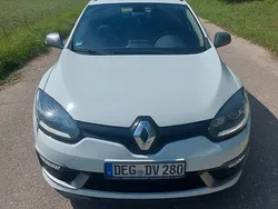 Weiß Gebraucht 2014 Renault Mégane III Dynamique Limousine | 5.490 € (Fairer Preis)