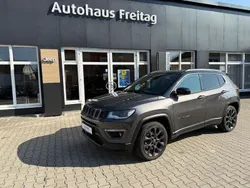 Grau Gebraucht 2020 Jeep Compass SUV | 24.900 € (Teuer)
