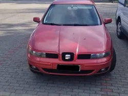 Rot Gebraucht 2002 Seat Leon Kleinwagen | 1.100 € (Fairer Preis)