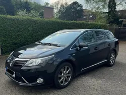 Schwarz Gebraucht 2013 Toyota Avensis Kombi | 8.999 € (Fairer Preis)